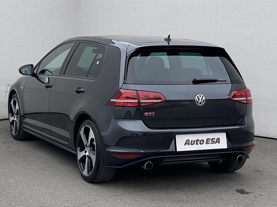 Volkswagen Golf 2.0 TSi GTi Performance