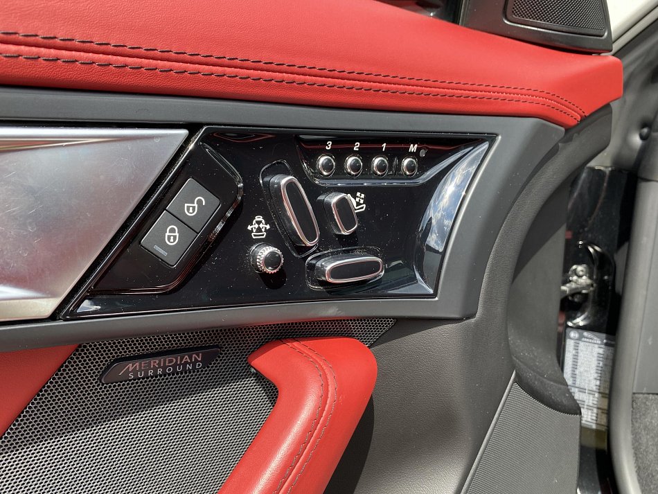 Jaguar F-Type 3.0 V6  V6 S AWD Coupe