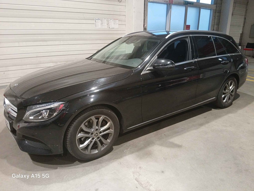 Mercedes-Benz Třída C 2.2D  C220