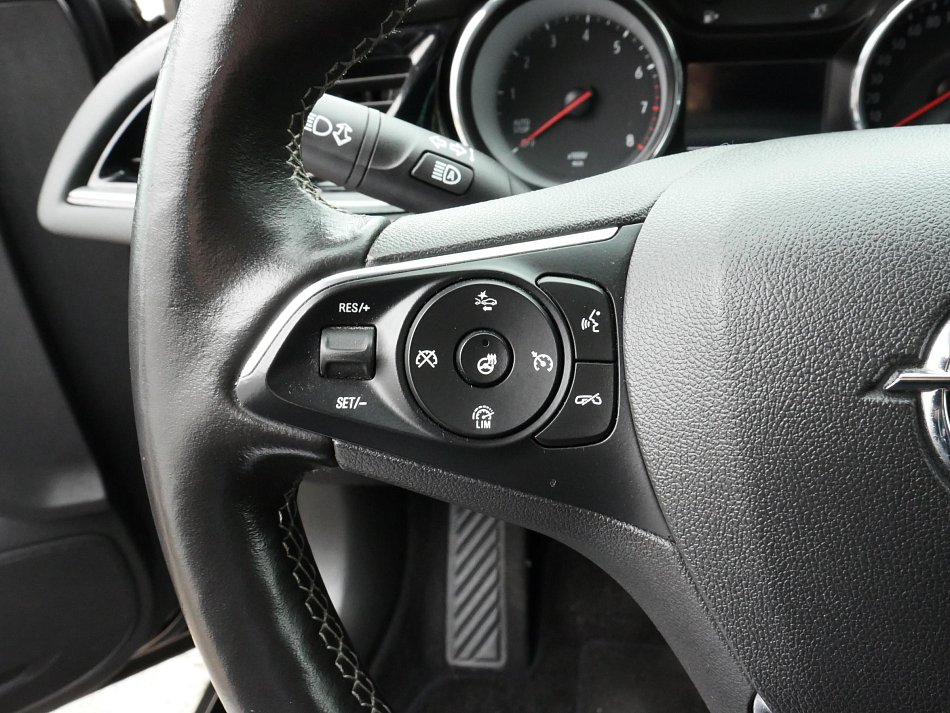 Opel Insignia 1.5 Turbo 