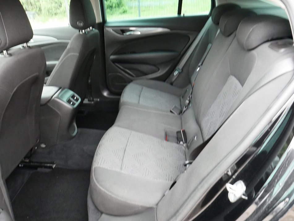Opel Insignia 1.5 Turbo 