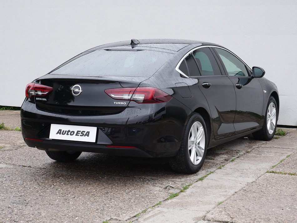 Opel Insignia 1.5 Turbo 