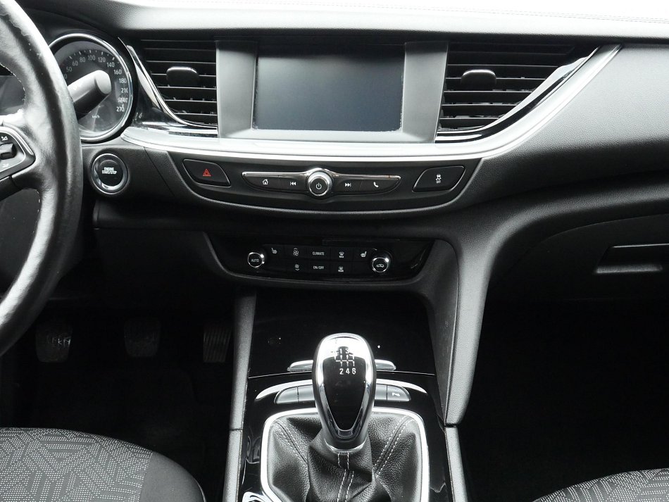 Opel Insignia 1.5 Turbo 