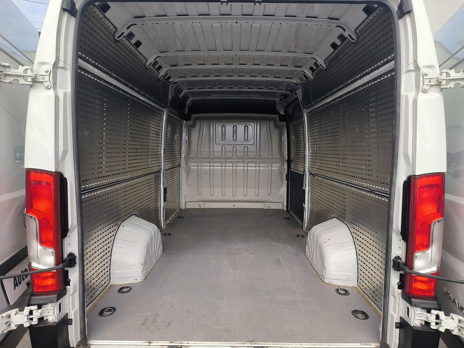 Opel Movano 2.2CDTi  L4H2