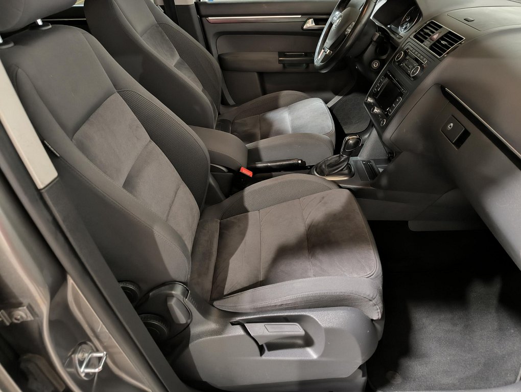 Volkswagen Touran 2.0 TDi Highline