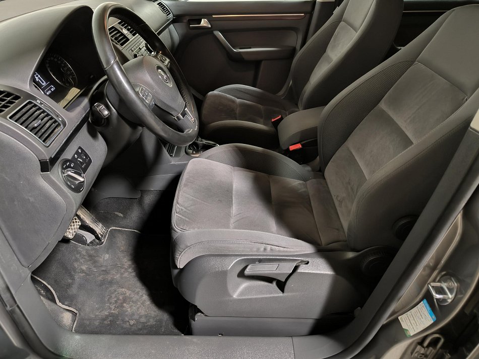 Volkswagen Touran 2.0 TDi Highline