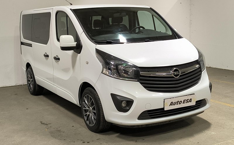 Opel Vivaro 1.6CDTi  8míst