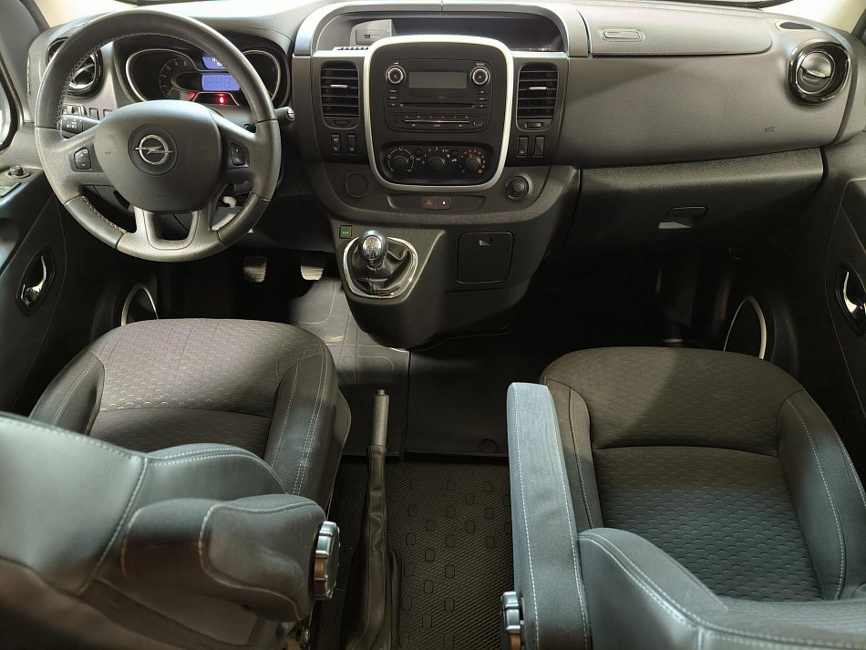 Opel Vivaro 1.6CDTi  8míst