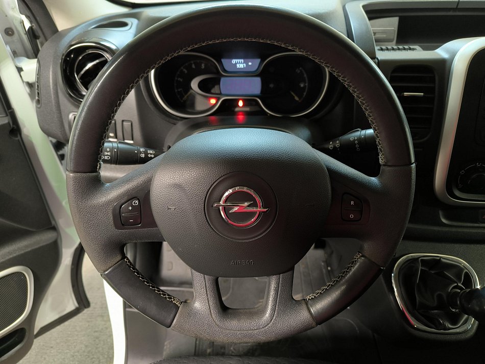 Opel Vivaro 1.6CDTi  8míst