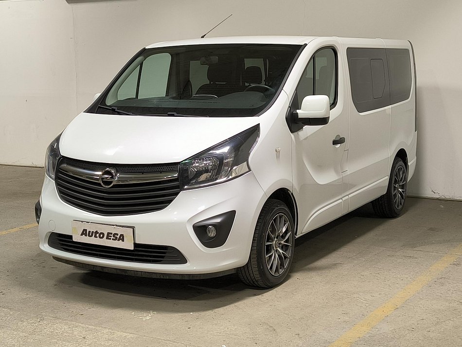 Opel Vivaro 1.6CDTi  8míst