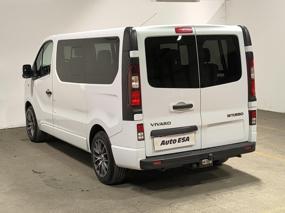 Opel Vivaro 1.6CDTi  8míst