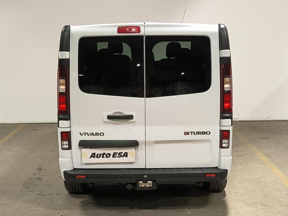 Opel Vivaro 1.6CDTi  8míst