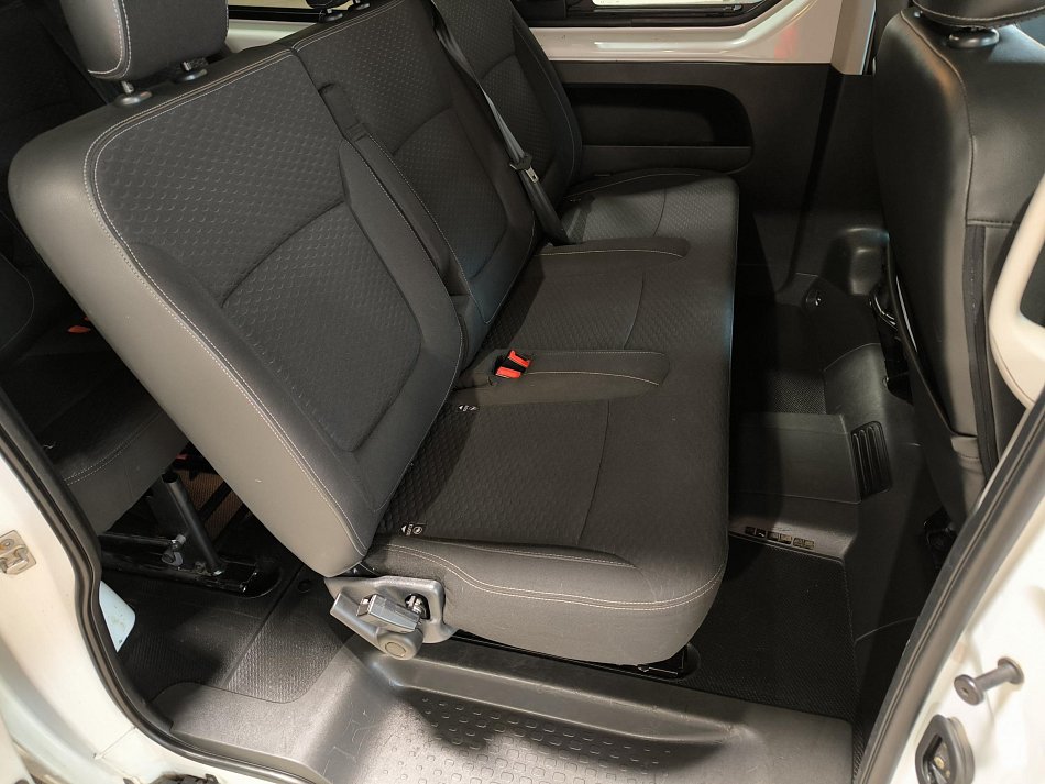 Opel Vivaro 1.6CDTi  8míst