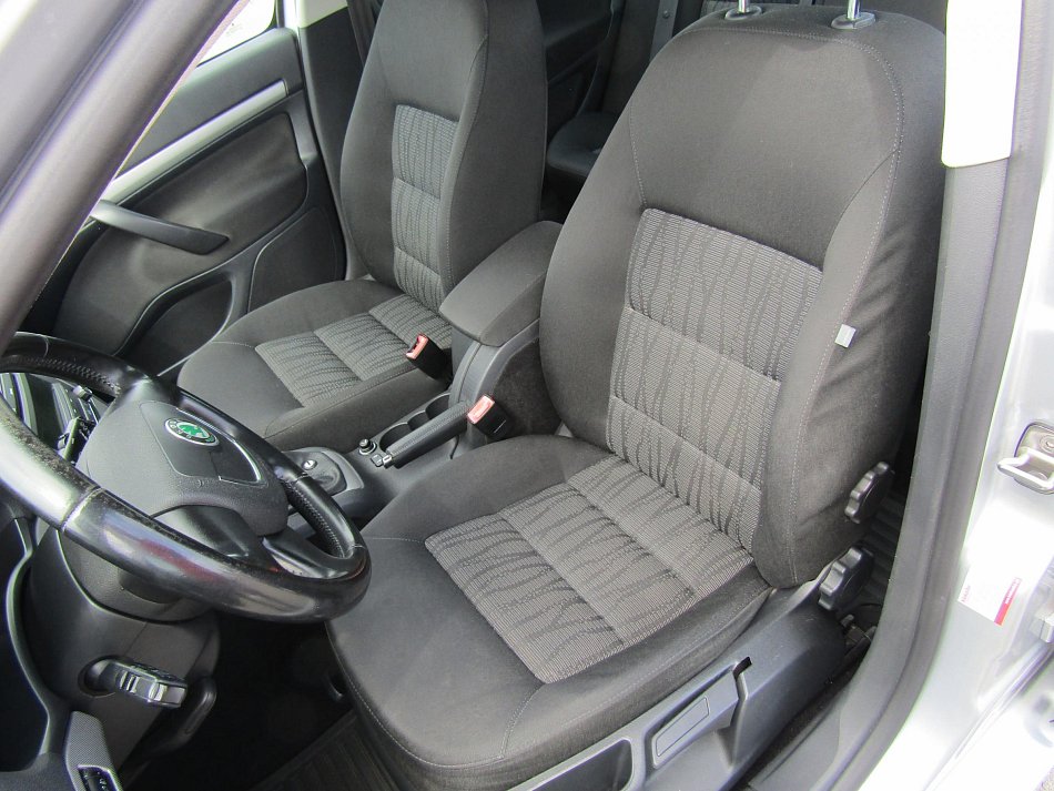 Škoda Octavia II 1.4 TSi Elegance