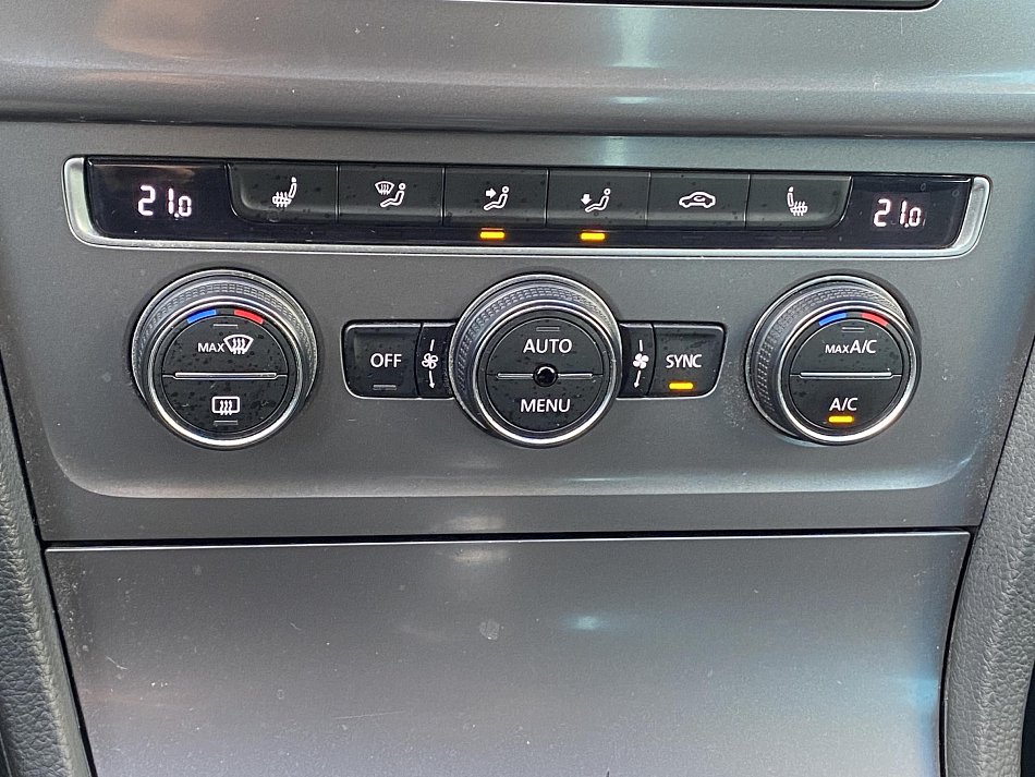 Volkswagen Golf 1.2 TSi 