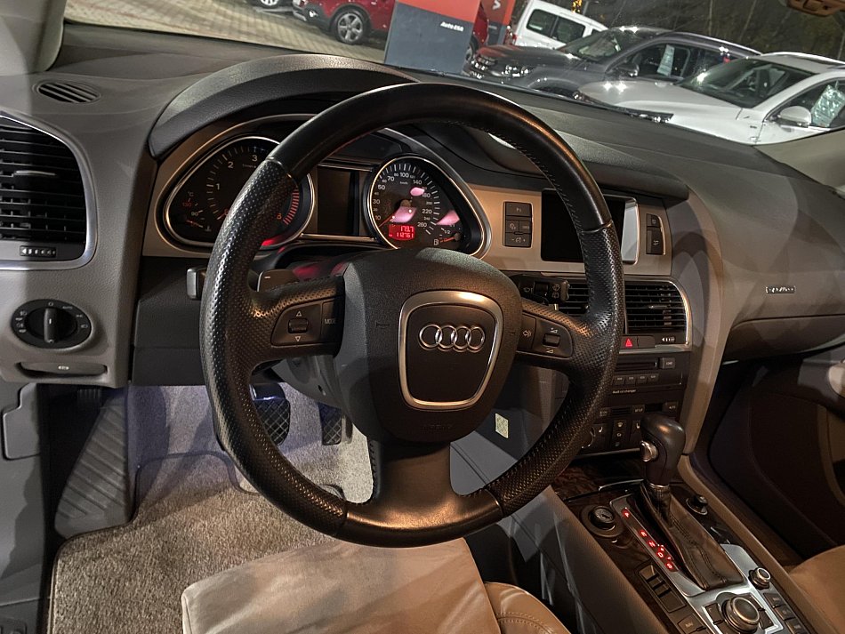 Audi Q7 3.0 TDi  Quattro