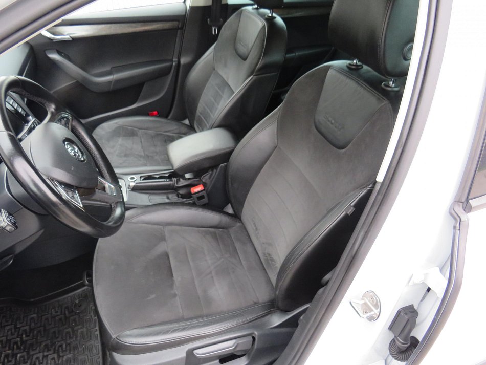 Škoda Octavia III 2.0TDi Scout