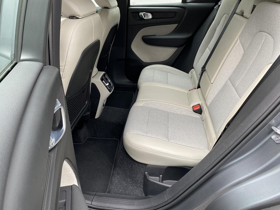 Volvo XC40 2.0 D3 Momentum