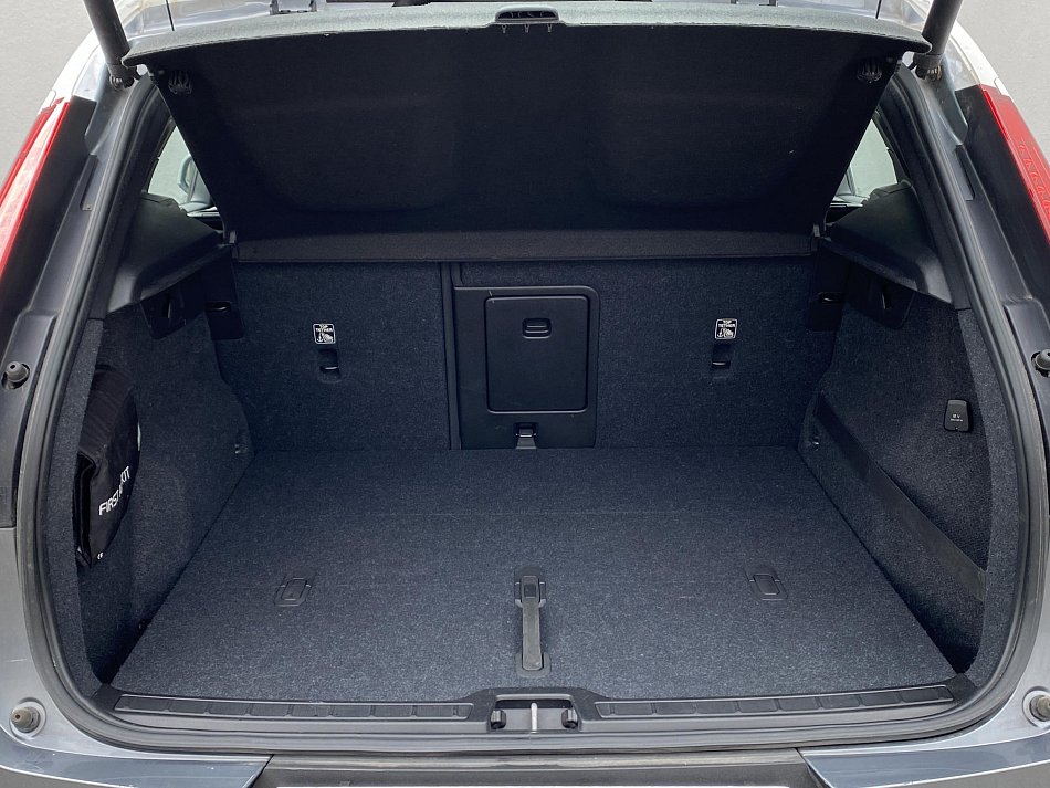 Volvo XC40 2.0 D3 Momentum