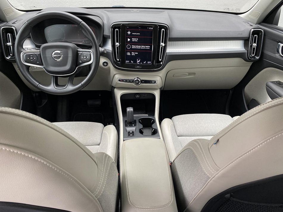 Volvo XC40 2.0 D3 Momentum