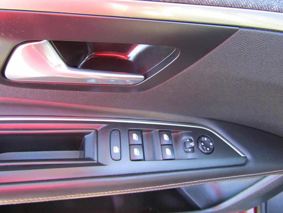 Peugeot 3008 1.6 TCe GT Line