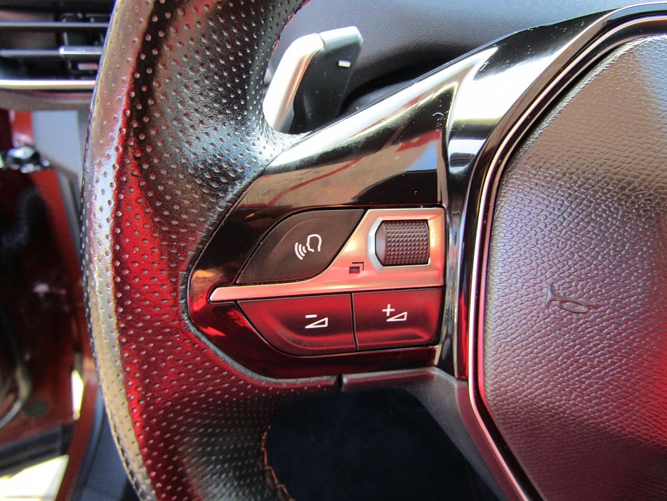 Peugeot 3008 1.6 TCe GT Line