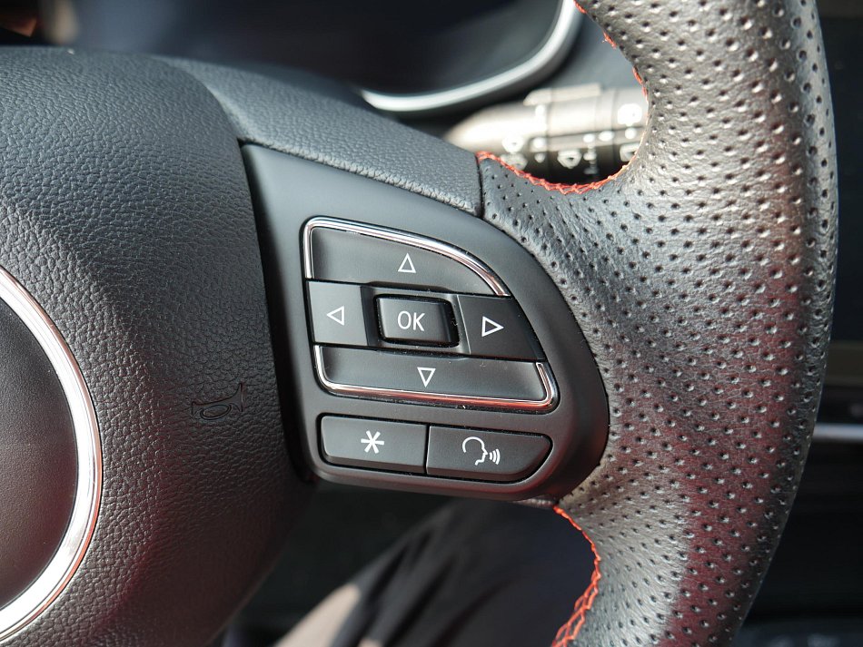MG ZS 1.5 VUTi 