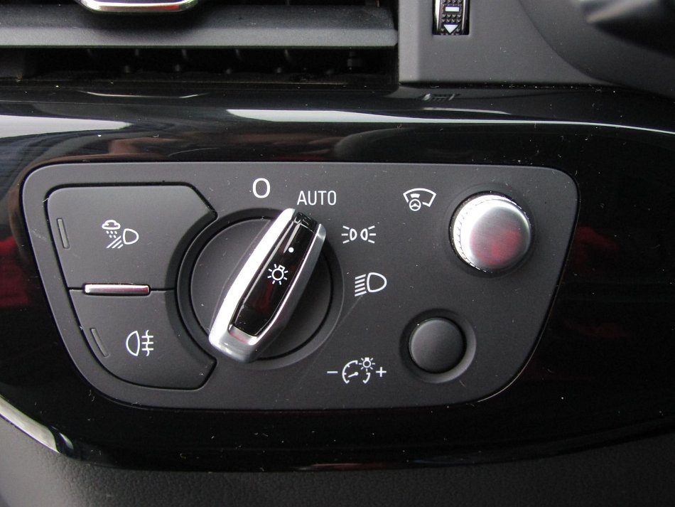 Audi A4 2.0TDi  Avant