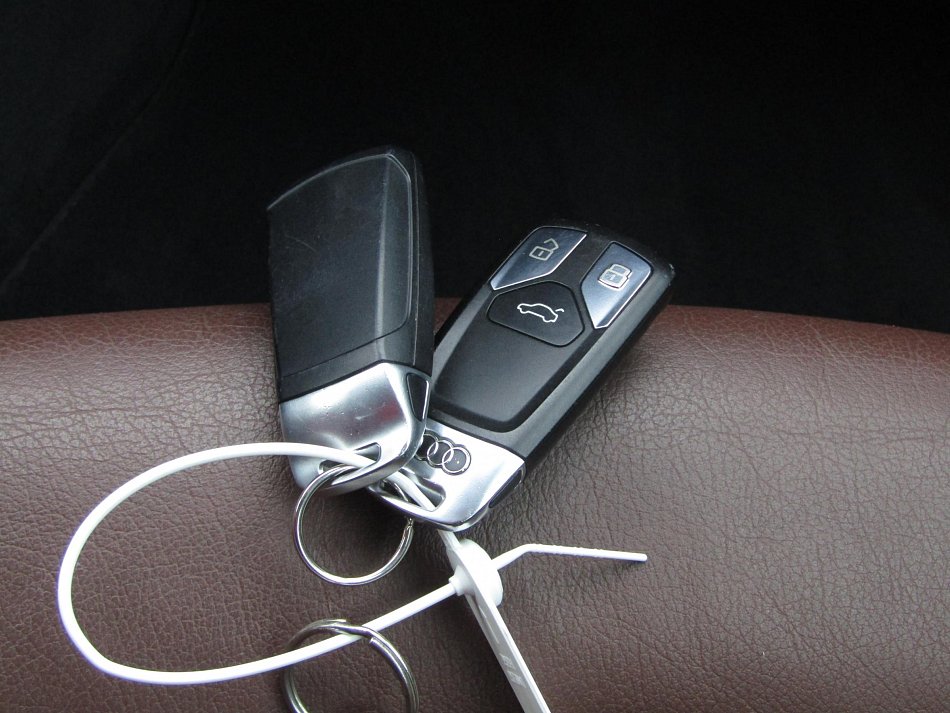 Audi A4 2.0TDi  Avant