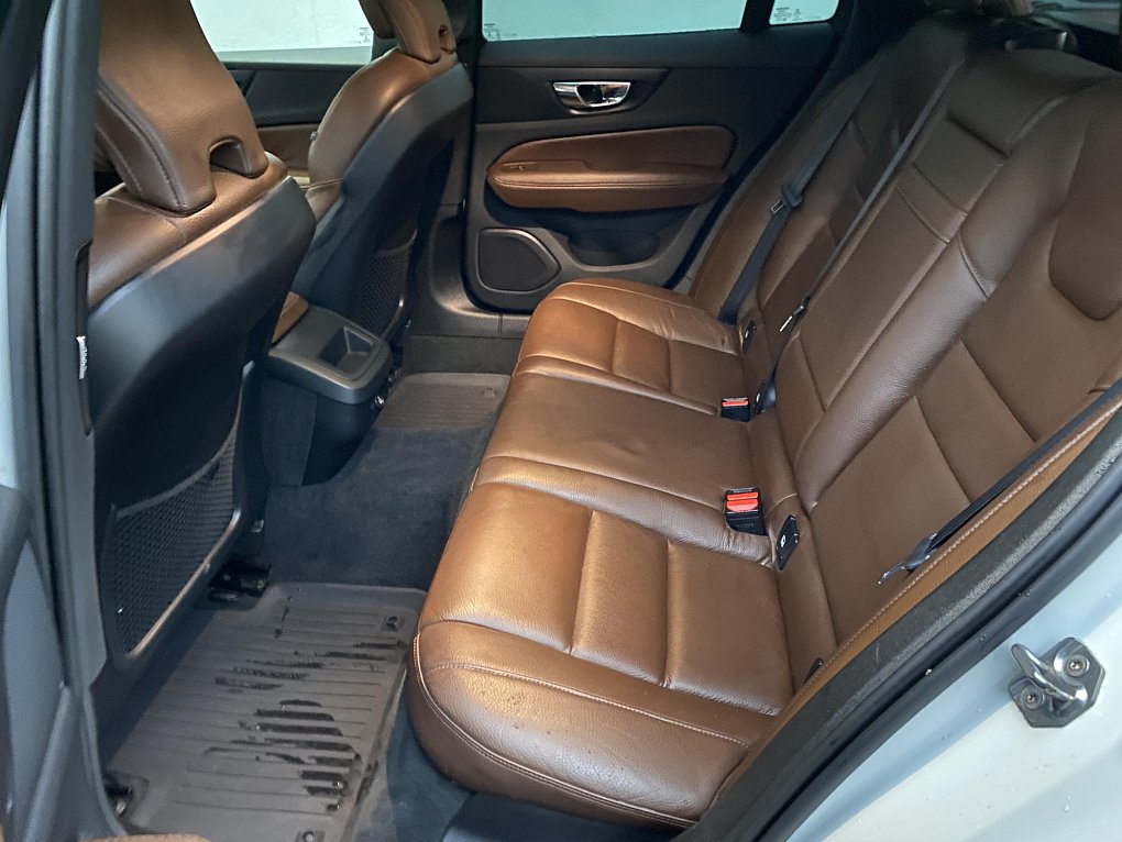 Volvo V60 2.0D 