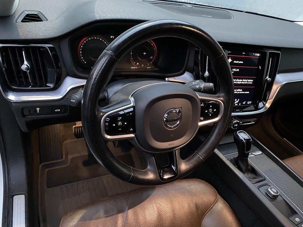 Volvo V60 2.0D 
