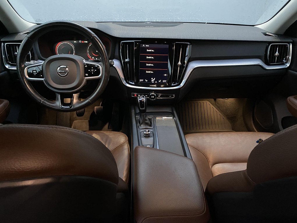 Volvo V60 2.0D 
