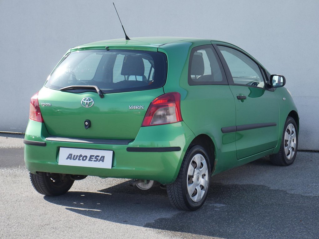 Toyota Yaris 1.0 VVT- i Terra Cool