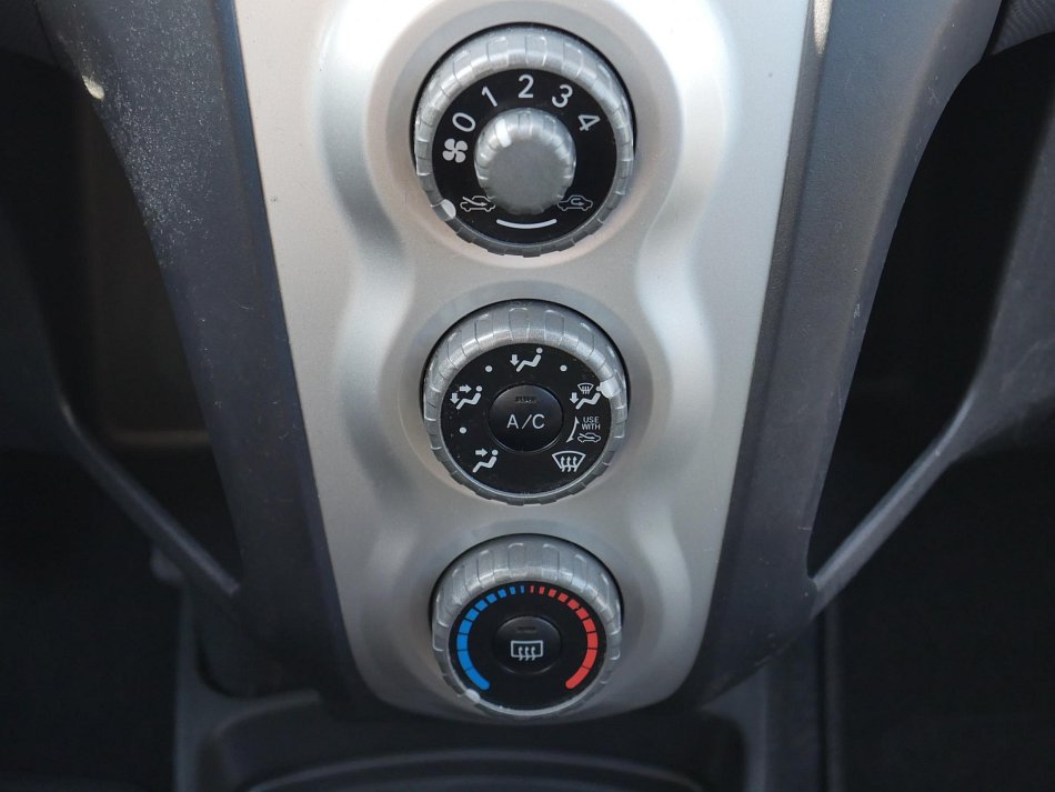 Toyota Yaris 1.0 VVT- i Terra Cool