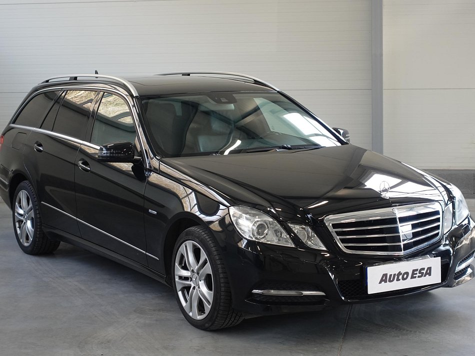 Mercedes-Benz Třída E 3.0CDI 