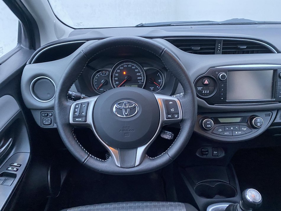 Toyota Yaris 1.4 VVT-i Dynamic