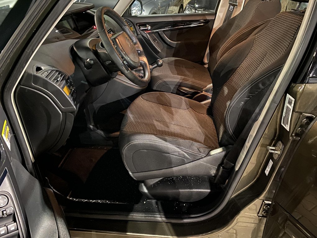 Citroën C4 Picasso 1.6i 