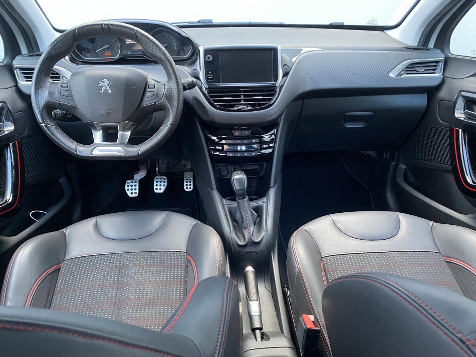 Peugeot 208 1.2PT GT Line