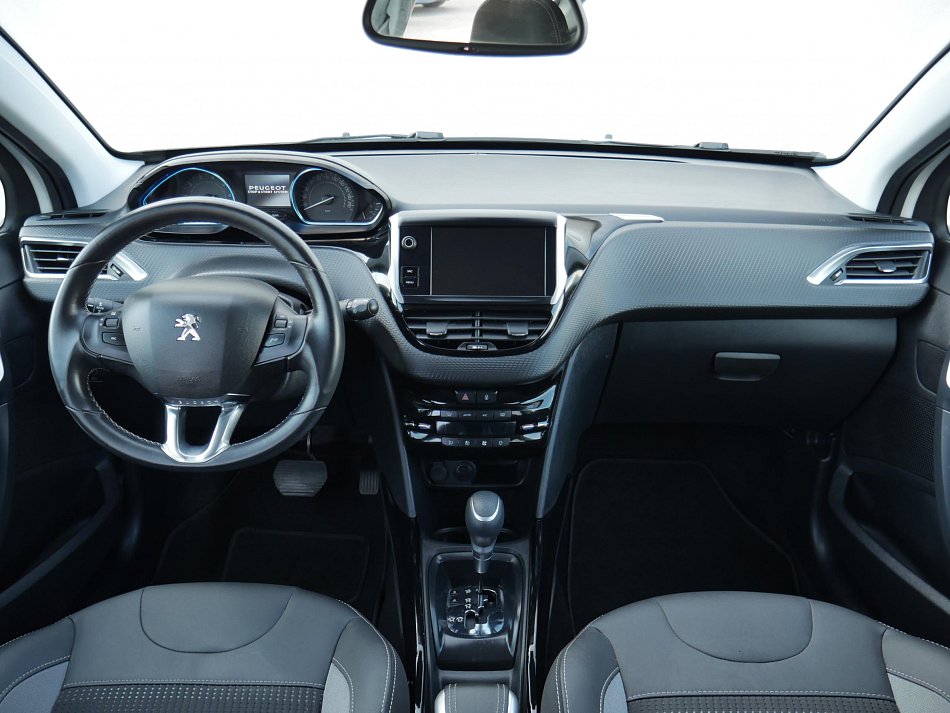 Peugeot 2008 1.2 PT Allure