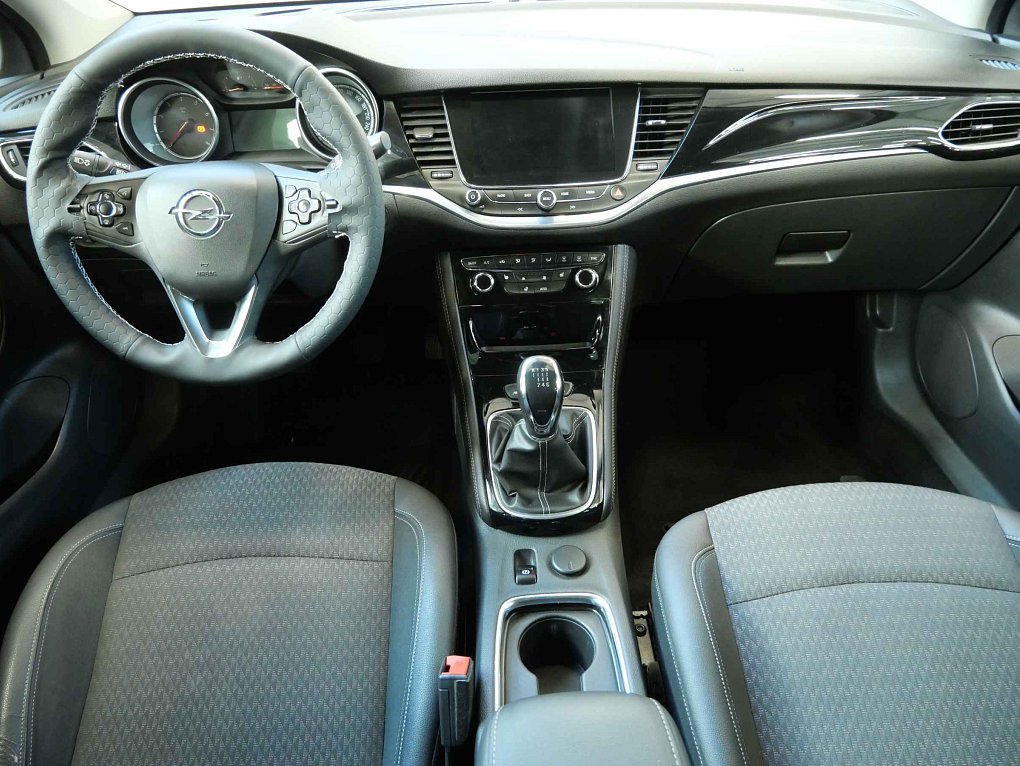 Opel Astra 1.4T 