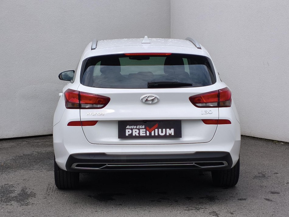 Hyundai I30 1.5 DPi Smart