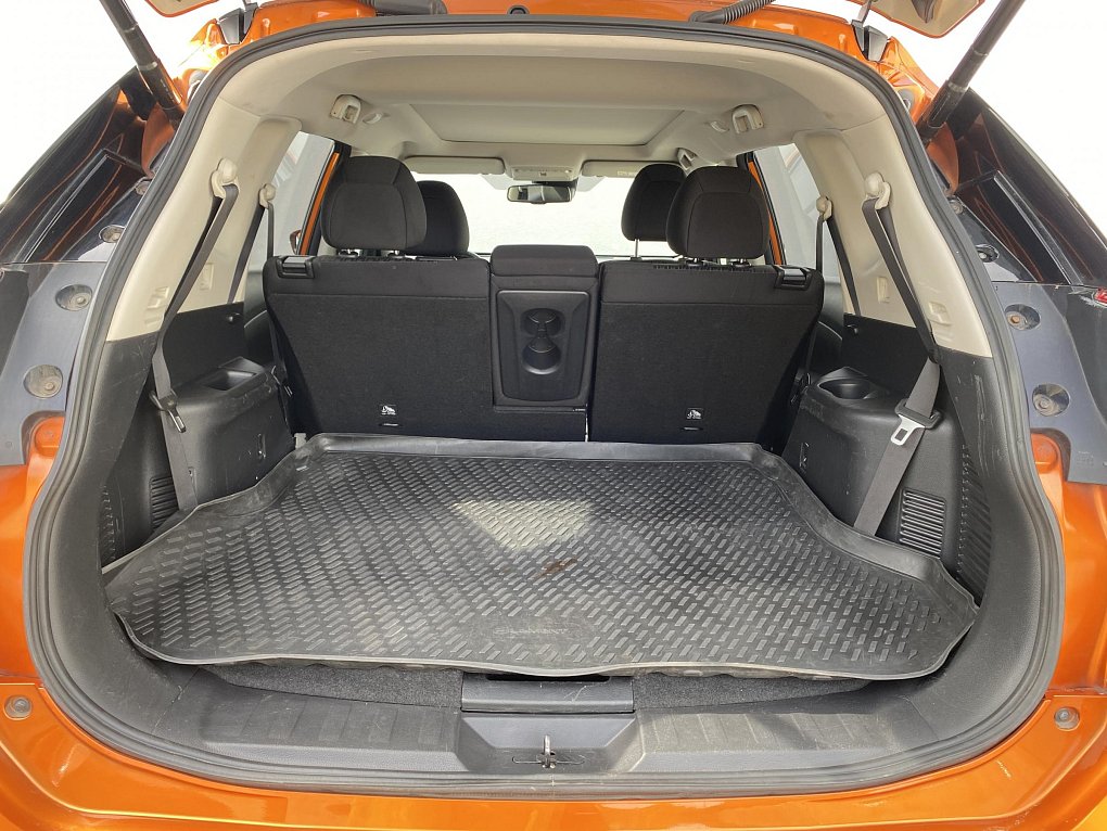 Nissan X-Trail 2.0dCi  4x4, 7míst