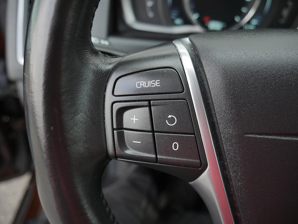 Volvo XC60 2.4 D5 Summum AWD