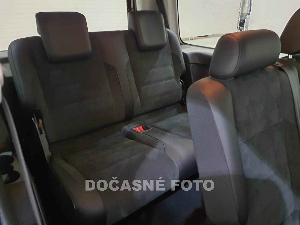 Volkswagen Caddy 1.4TSi Highline MAXi 7míst