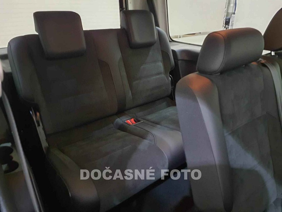 Volkswagen Caddy 1.4TSi Highline MAXi 7míst
