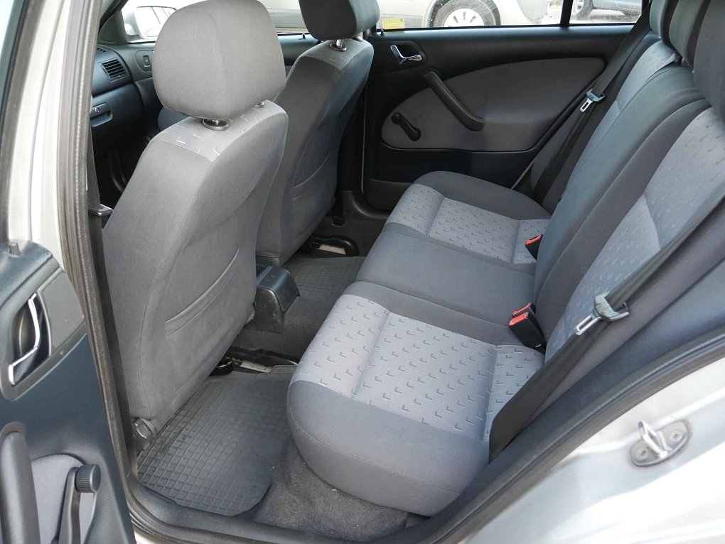 Škoda Octavia 1.6i 