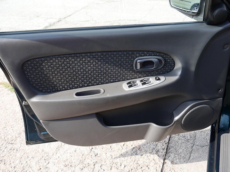 Kia Shuma 1.6i 