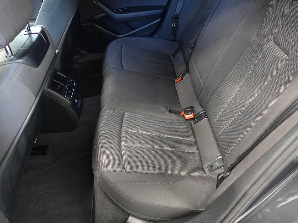 Audi A4 2.0TDi  Avant