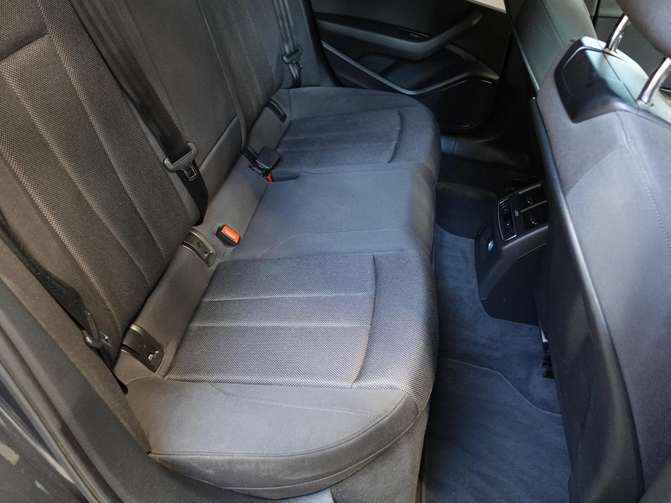 Audi A4 2.0TDi  Avant