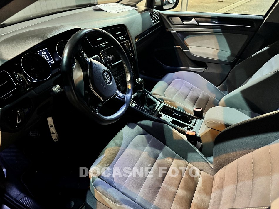 Volkswagen Golf 1.4TSI 